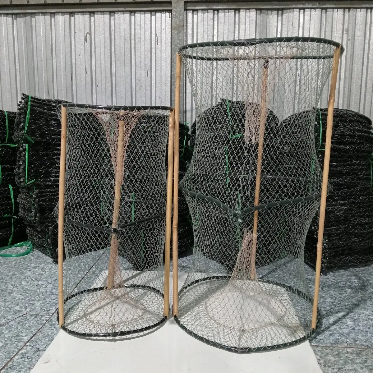 combo 5 cái lờ cá vành nhựa không cần mồi kích thước 30*52 kèm thêm 10 cây chóng