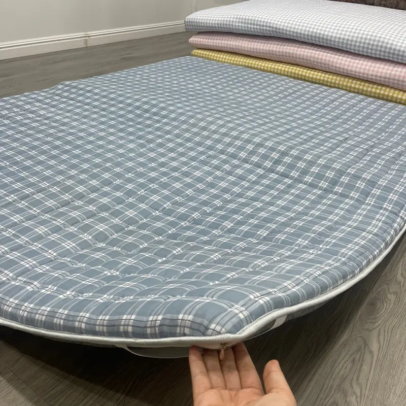 Đệm toper thế hệ mới (Size nhỏ)giá tại xưởng dày 3-4cm, mềm mại êm ái, lót bông tấm êm ái, vỏ đệm có thể tháo giặt thoải mái 4