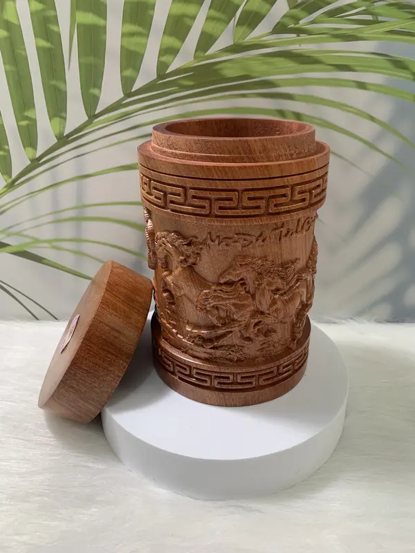 Hộp chè (trà) gỗ Hương nguyên khối trạm khắc tinh tế 1