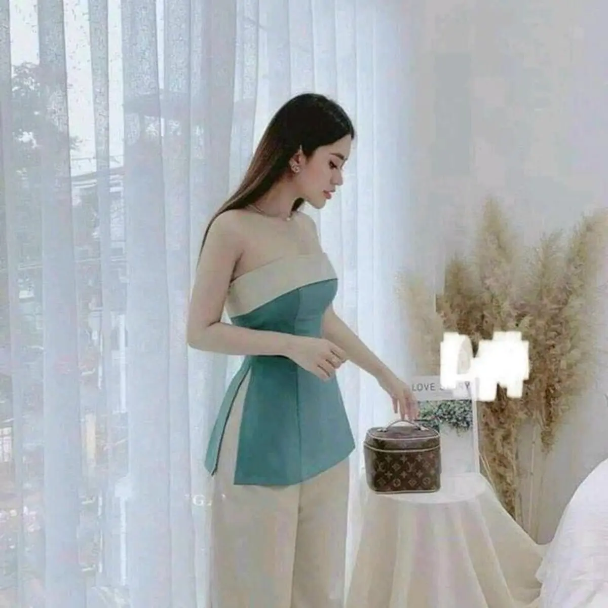 Sét bộ cúp ngực phối trắng có mút ngực quần ống ôm chất thun umi co giãn mịn đẹp Top