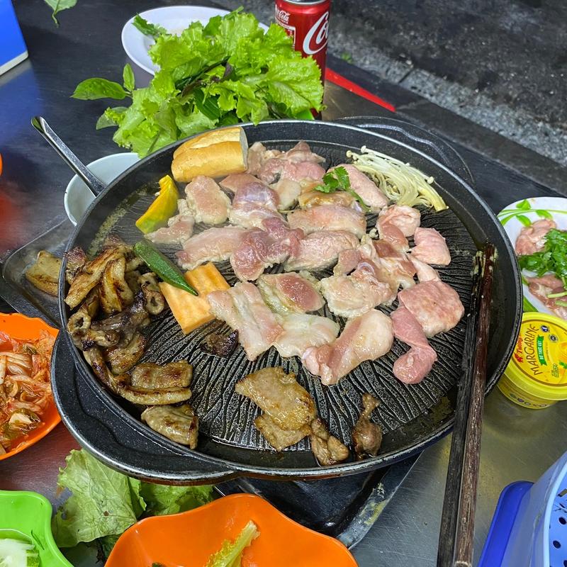 Chảo gang nướng thịt chống dính có lỗ thoát dầu size 32