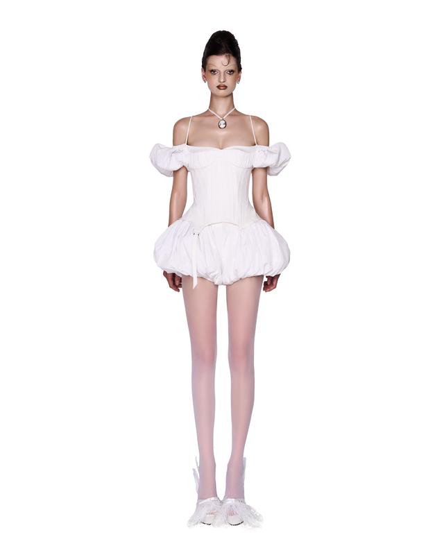 LSOUL - Doux Fou Set Áo Corset Trễ Vai Quần Bí Bồng Bềnh Trắng Nữ Tính