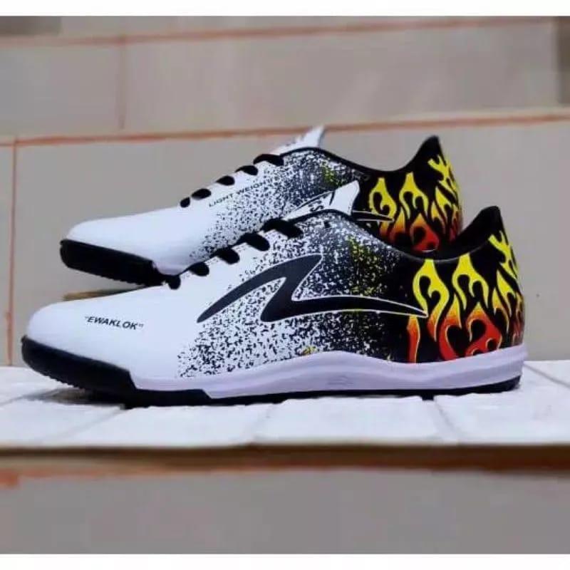 Product Introduction of Sepatu Futsal Specs Accelerator  Ewaklok 12