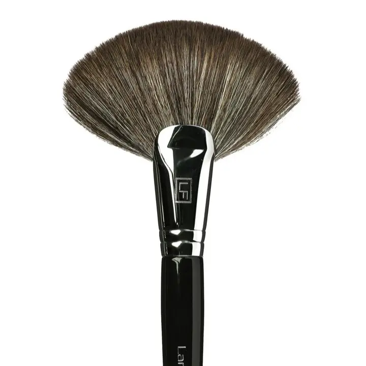 LaraFaye Large Fan Brush F01