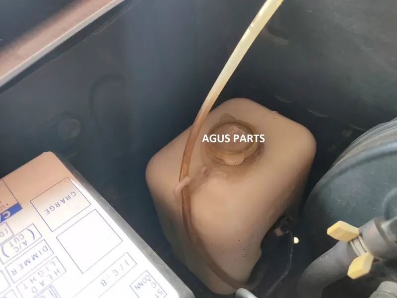 Isuzu Tutup Tabung Air Wiper Depan Ori Panther Kotak-Kapsul Tahun 1991 Ke Atas 2