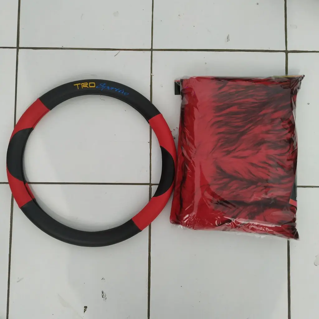 Paket Sarung Stir TRD Sportivo + Bulu alas Dashboard Mobil set hiasan interior mobil murah pelindung cover setir plus karpet penutup dasbor bulu bulu agya ayla avanza xenia calya sigra pajero sedan suv brio hrv brv crv xpander jazz ertiga almaz picanto