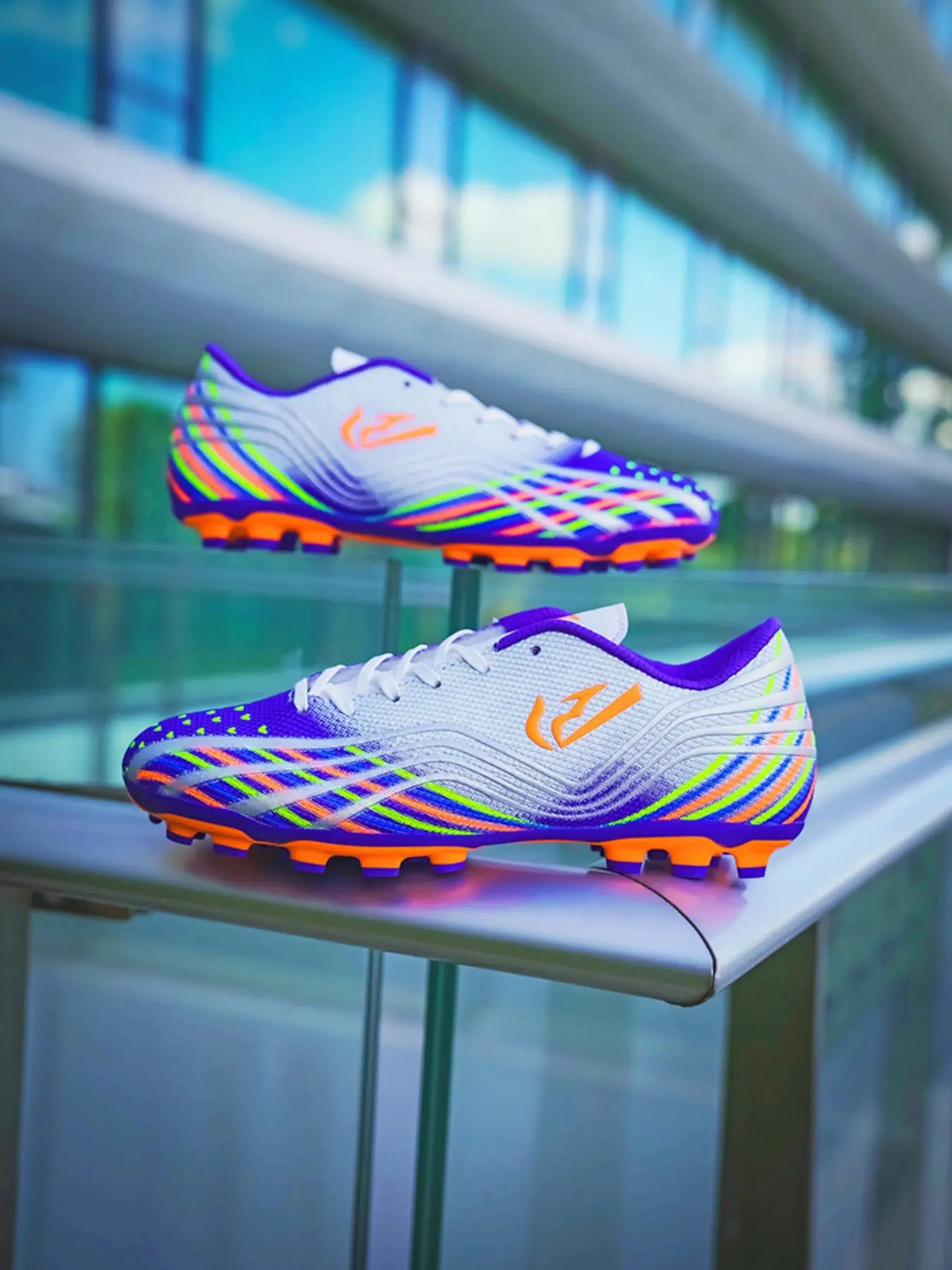 Colorblock & Striped Print Football Shoes, Sporty Lace Up Soccer Shoes for Men, Breathable Comfortable Football Cleats, Football Boots for Training Competition
