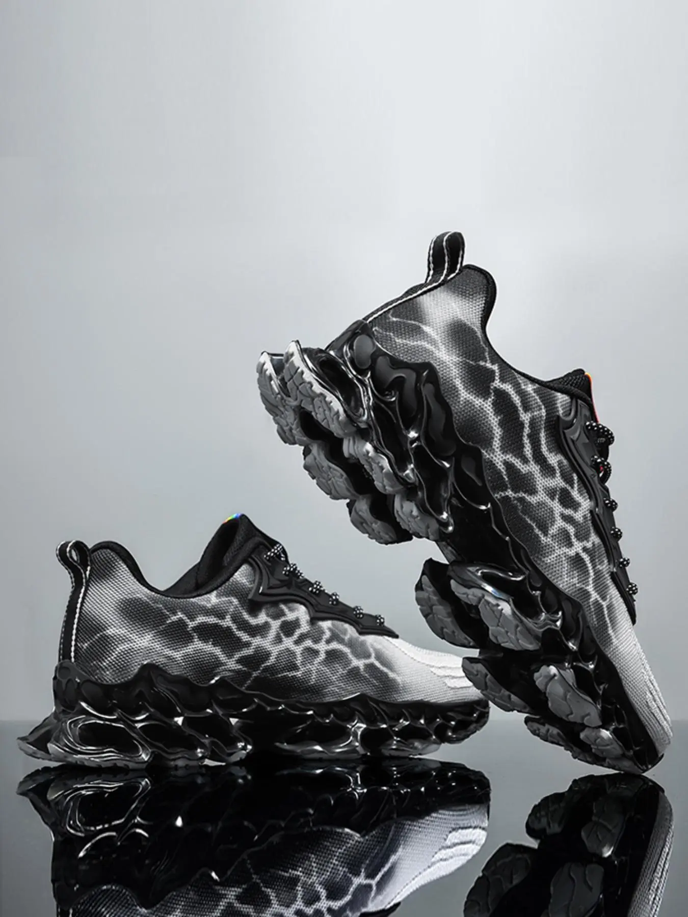 Men's Graphic Print Lace Up Front Walking Shoes, Sporty Breathable Comfortable Running Shoes, Male All-match Round Toe Sneakers for Daily Wear