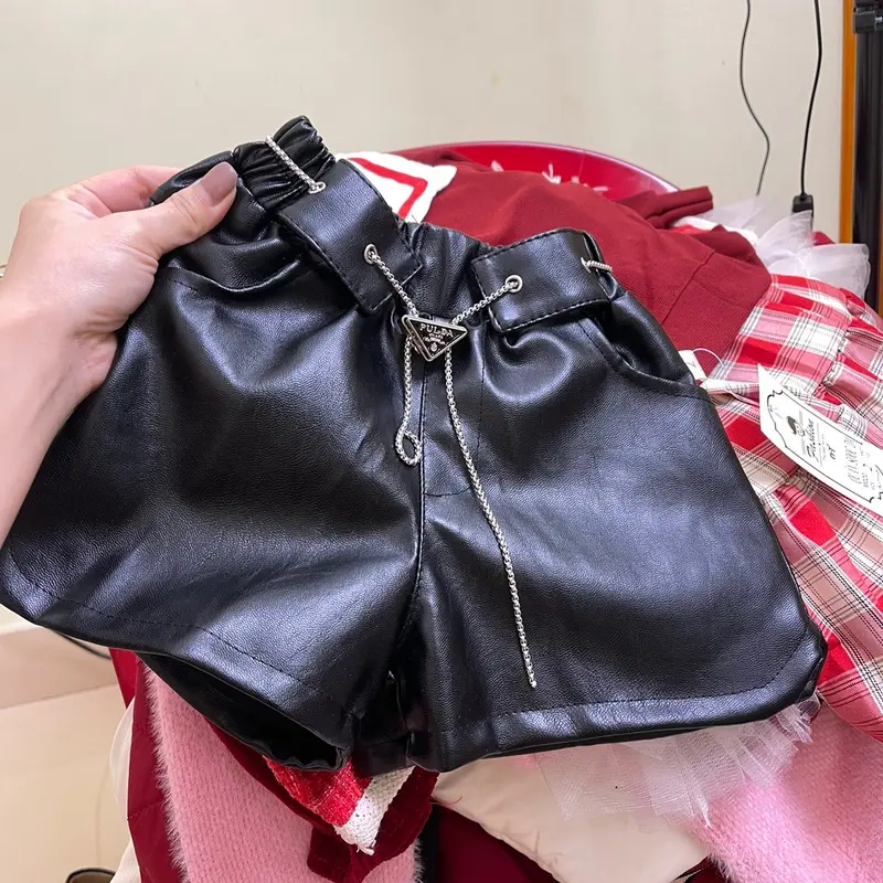 Quần sooc da 2 lớp sịn xò cho bé yêu size 10-25kg 3