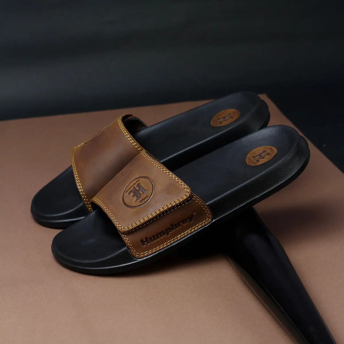 SANDAL KULIT GARUT / SANDAL KULIT PRIA / SANDAL SLOP / SANDAL PRIA / SANDAL SLIDE Sendal Coklat Jepit