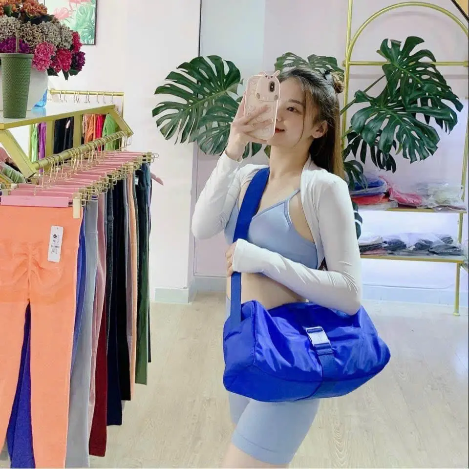 Túi thể thao nam nữ tập gym, đá bóng, du lịch đựng đồ tập quần áo chất liệu vải Nylon Oxford chống thấm nước  ( size 35cm )