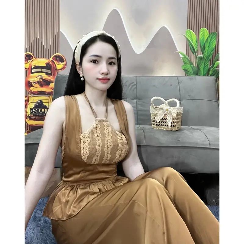 Bộ lụa cổ yếm phối tay sát nách, lụa latin mềm, mịn, mát. Quần có túi, có mút sẵn. Freesize phù hợp bạn nữ 40-58kg 4