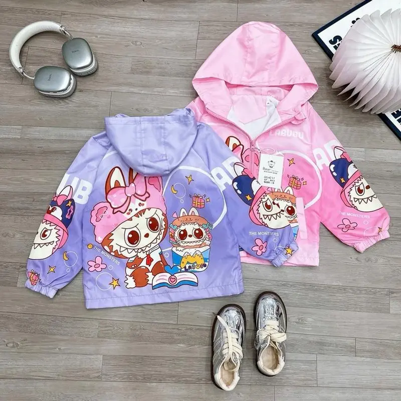 Áo Gió 2 Lớp Cho Bé Gái Labubu Thông Hơi Và Lót Nỉ In Hình Hoạ Tiết Dễ Thương Size 13-23Kg Mềm Mịn Áp Áp Chống Nước Cản Gió áo khoác lót lông 2
