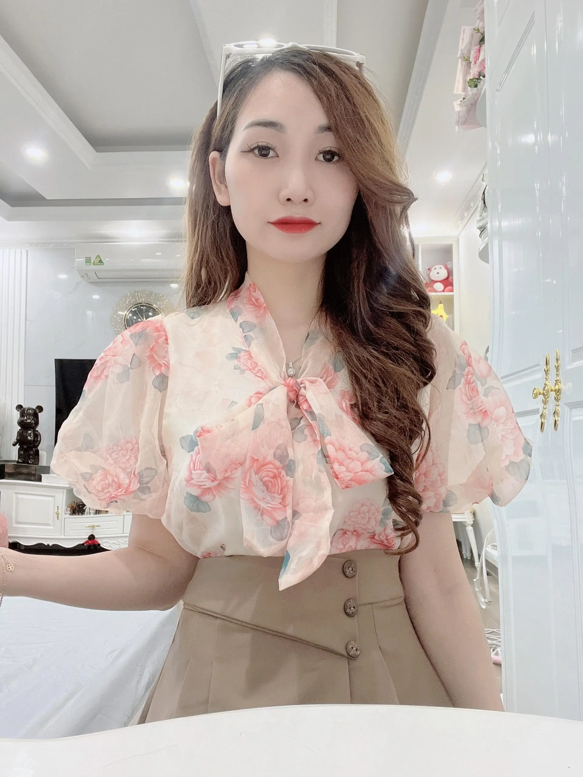 Mã B79 - Áo tơ cao cấp họa tiết hoa mới về
