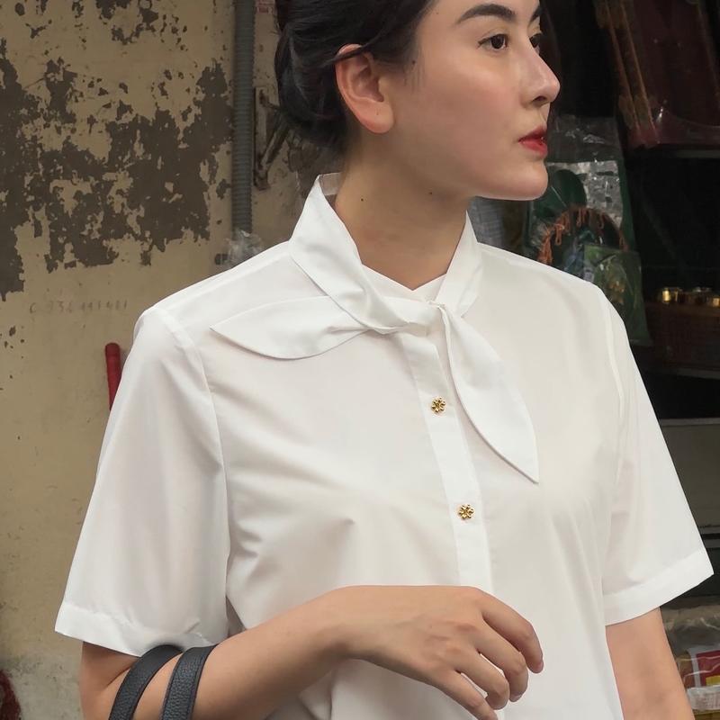 SƠ MI KHĂN NƠ - MAISON LEENAA, ao sơ mi trắng cổ nơ Maison Leenaa, kiểu dáng basic, tay cộc, chất vải mịn mát