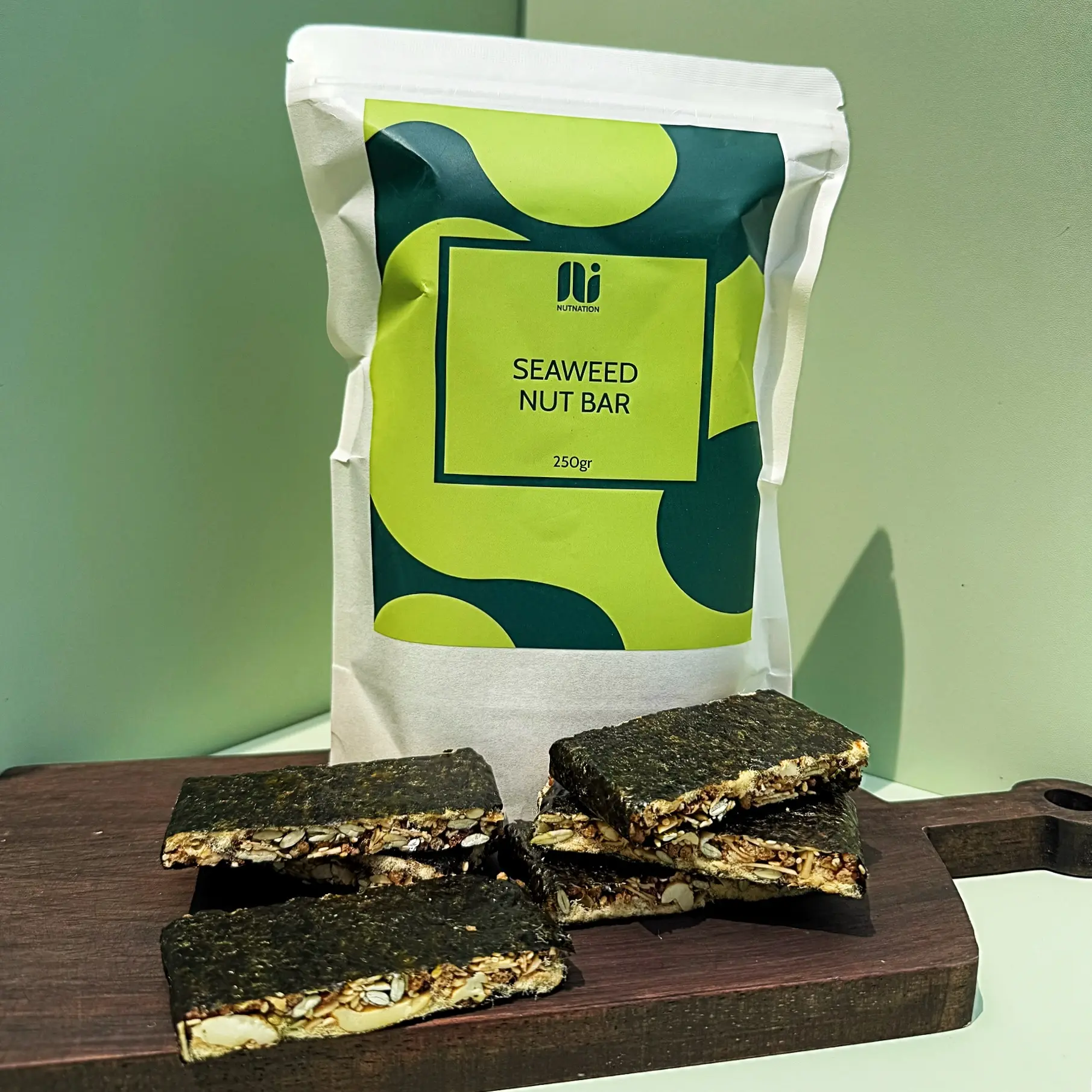 Thanh Granola Cuộn Rong Biển Nutnation - Gói 250 gram (12 Thanh) - Seaweed Nut Bar