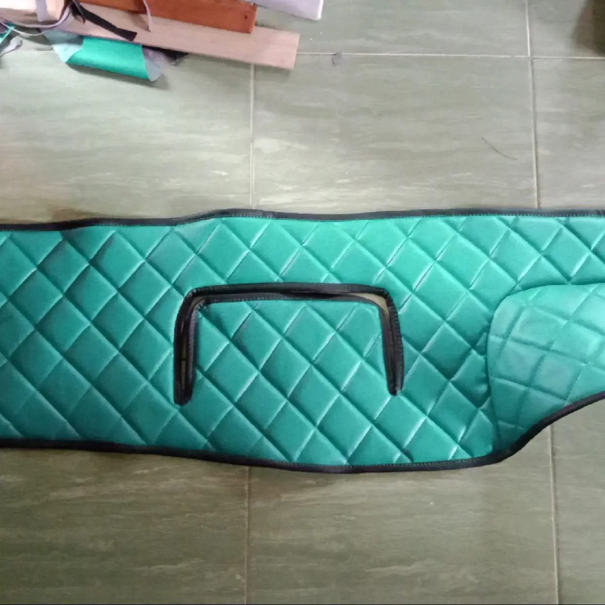 Alas Dashboard Mobil Dyna Dutro Car Kulit Premium-Kusam dan Belang slip anti