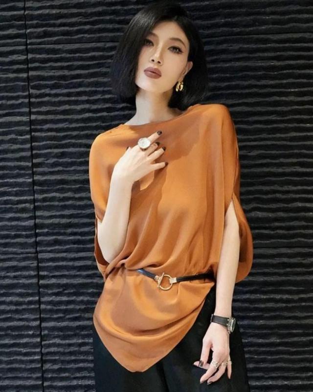 Áo lụa ngắn tay Caterine kèm thắt lưng tròn Eclipse Clothing 3