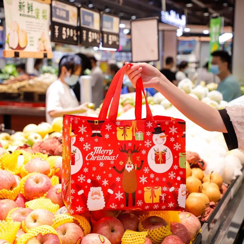 Christmas Gift Bags Santa Claus Elk Snowflake Tote Bag Non-Woven Portable Gift Packaging Bag New Year Christmas Party Decoration 4
