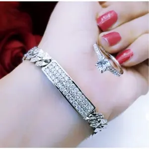 VIRAL PERHIASAN FASHION WANITA Gelang Free Cincin Gelang Tangan Plat Silver Bonus Cincin Permata Putih CICIN TITANIUM SILVER EARING ELEGANT AESTETIC