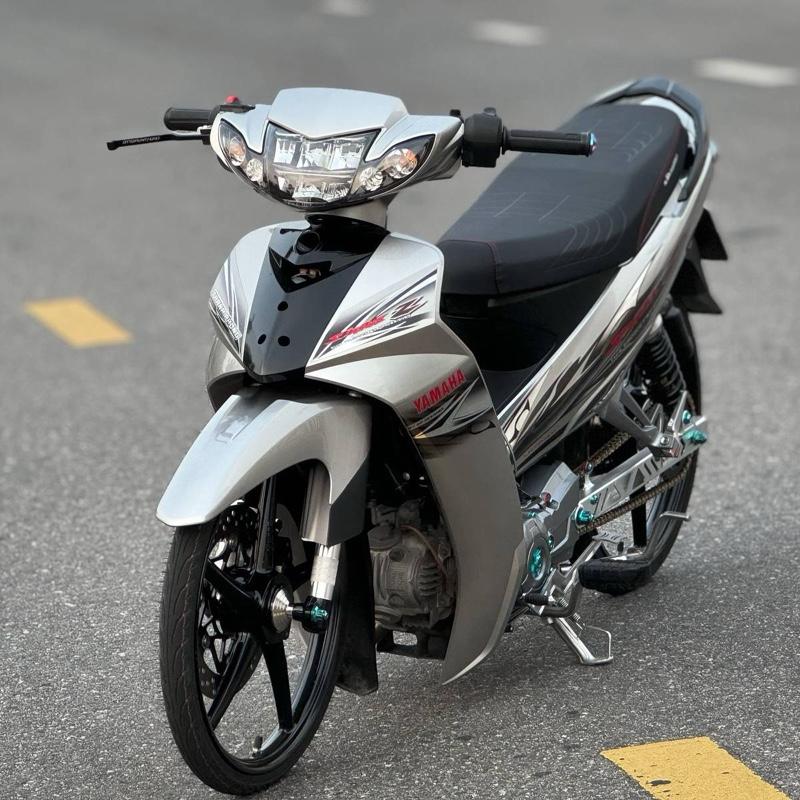 Tem sirius dán xe bạc đen- Decal 3 lớp