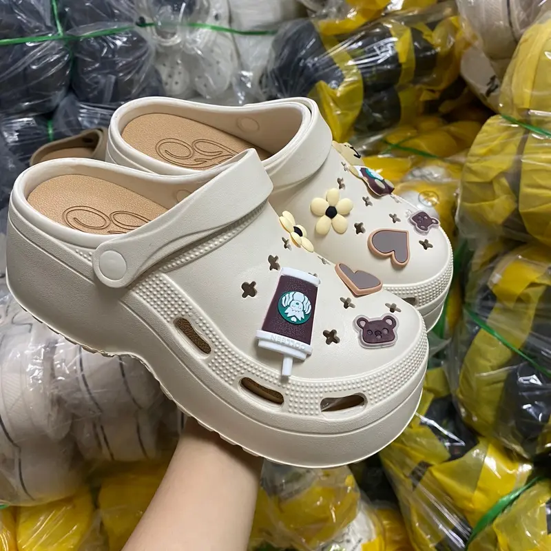 Sục nữ đế cao 8cm siêu nhẹ EVA Cham gấu trà sữa  mang êm chân 3