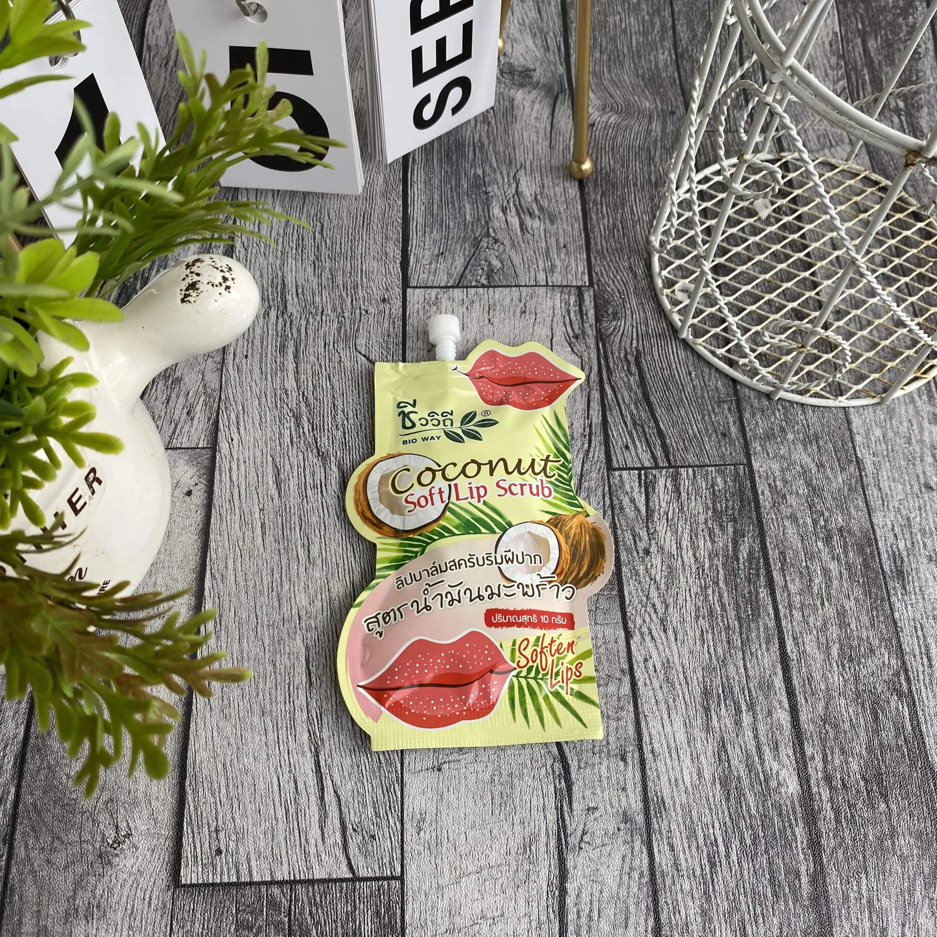 BIO WAY COCONUT SOFT LIP SCRUB 100% ORIGINAL THAILAND