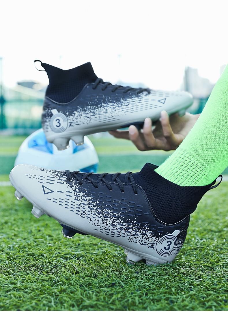 Product Introduction of （SIZE 31-47）Ready Stock Unisex Plus Size Football Shoes Outdoor Futsal Soccer Shoes Non-slip Training Shoes 25