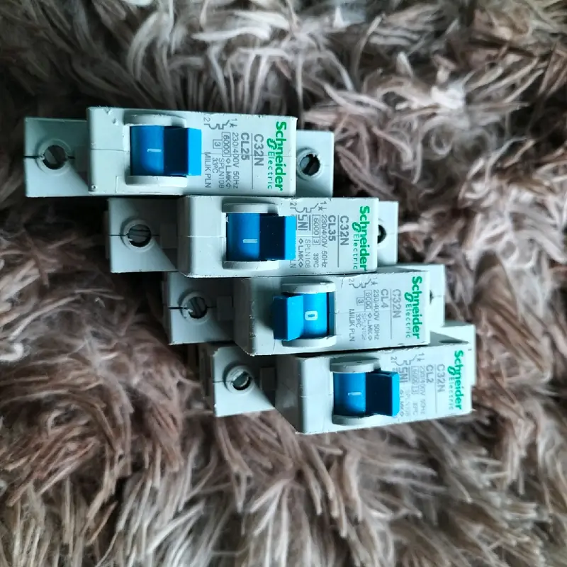 MCB SCHNEIDER PLN 1P 2A/4A/6A/10A 4