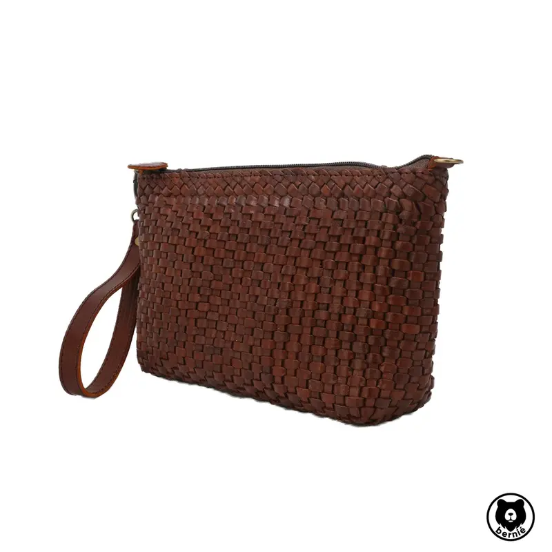 Tas Kulit Selempang Wanita Bernie Leather Gita Brown 2