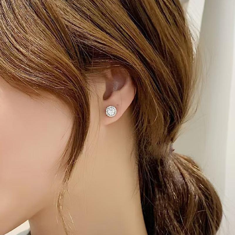 Product Introduction of 925 silver moissanite ต่างหู Moissanite, 1.0 กะรัต, เงิน 925, ทรงกลม, สไตล์ลำลองและออกเดท, สำหรับผู้หญิง, earrings E004 tracker 0