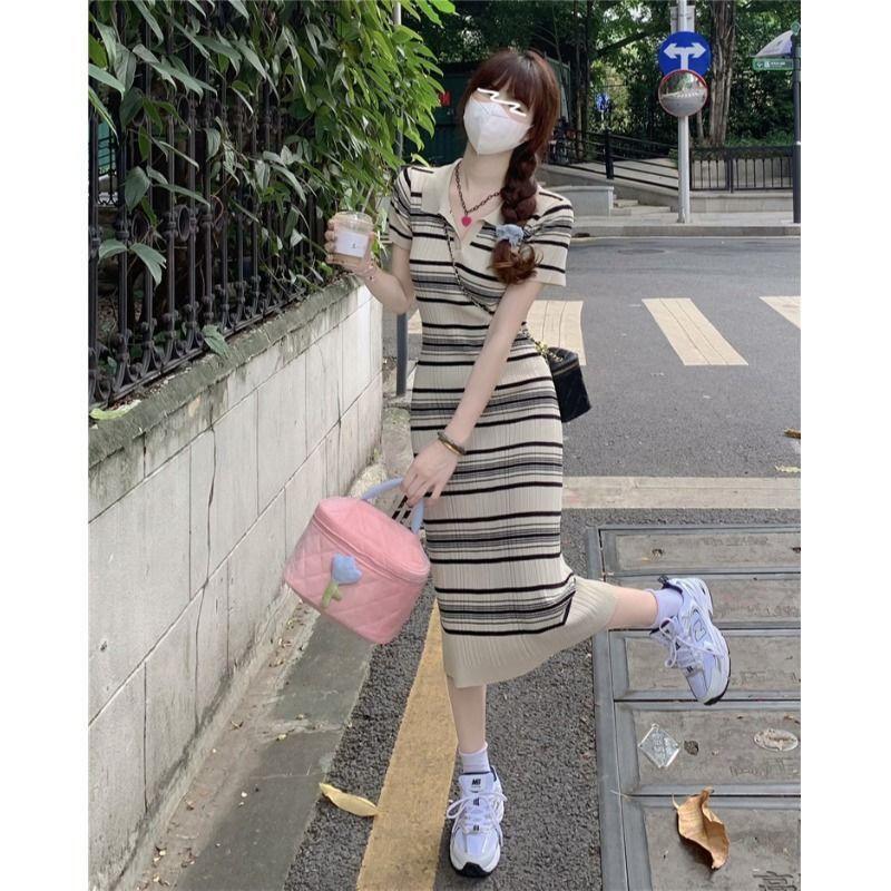 Váy Dệt Kim, Cổ Polo Sọc Hàn Quốc, Dành Cho Nữ, Dài Qua Đầu Gối, Mỏng Và Thanh Lịch, Hàng Mới Về Mùa Hè 2024, Váy Dài Trung Bình 5