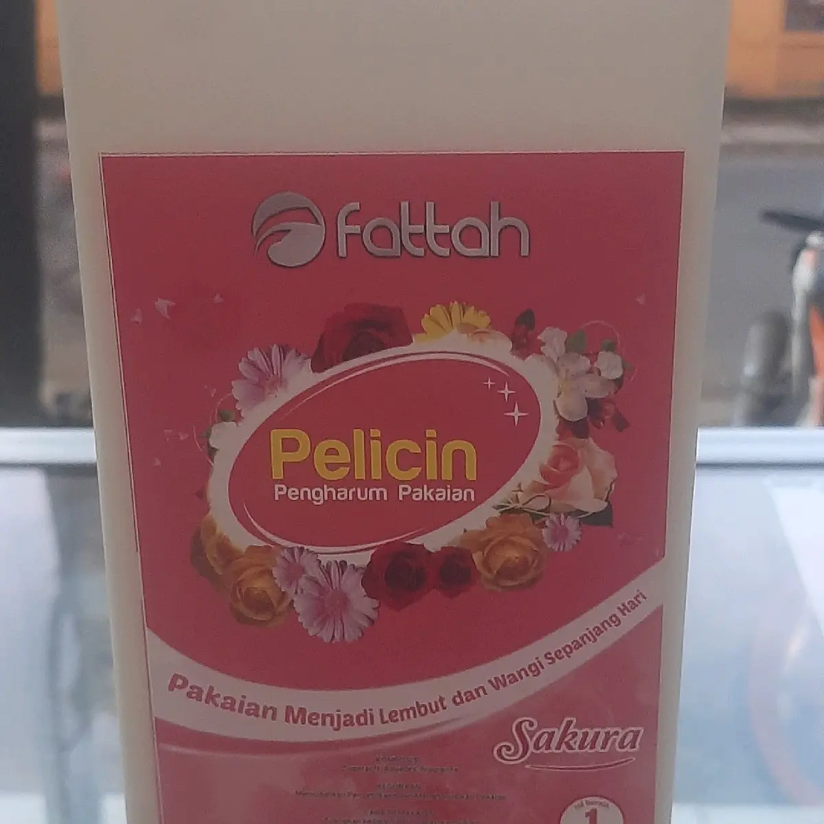 Pelicin+Pewangi Pakaian (Cair) 1 Liter Pewangi