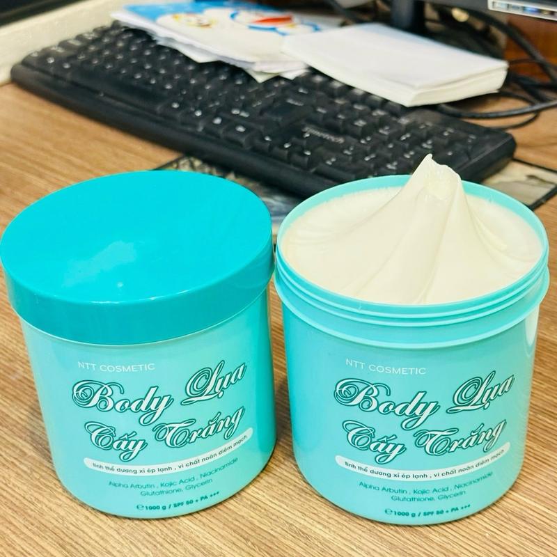 1 TẶNG 1 - LỤA CẤY TRẮNG size 1KG (TỔNG NHẬN 2 HŨ) KEM BODY DƯỠNG TRẮ.NG (Dưỡng da body)