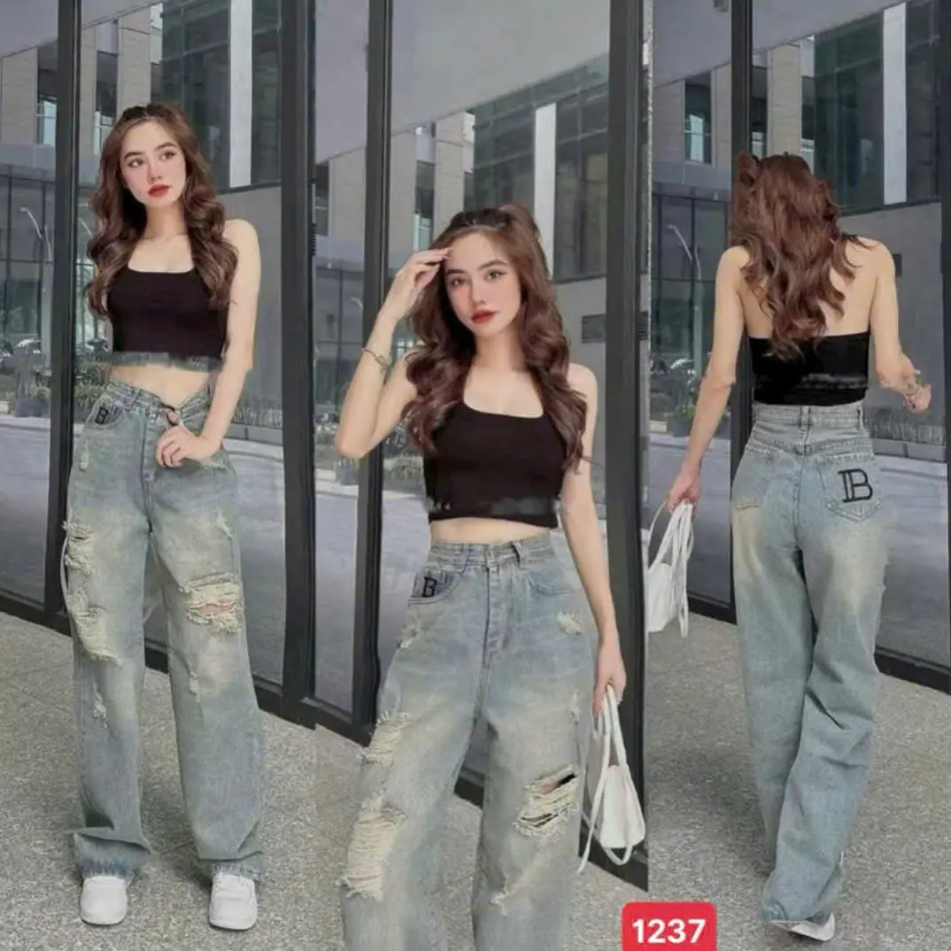 Quần jean baggy nữ màu xanh ống rộng có túi thêu chữ form suông tôn dáng phong cách trẻ trung, năng động - Tranzystore BGNU1237