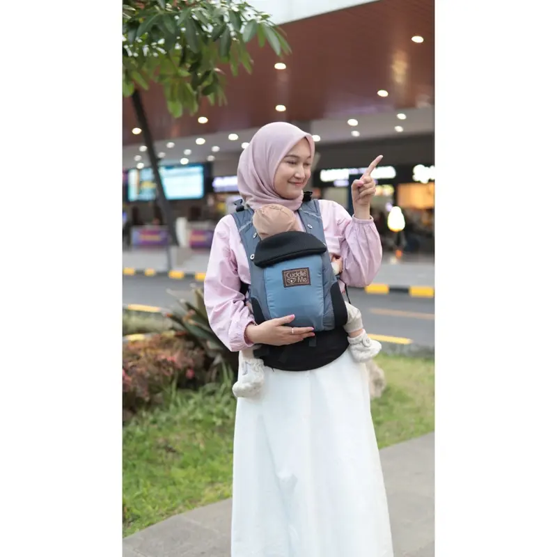 CuddleMe Travego Carrier: Gendongan Bayi SSC Ergonomis, Posisi M-Shape Nyaman, Ringan & Adjustable 3