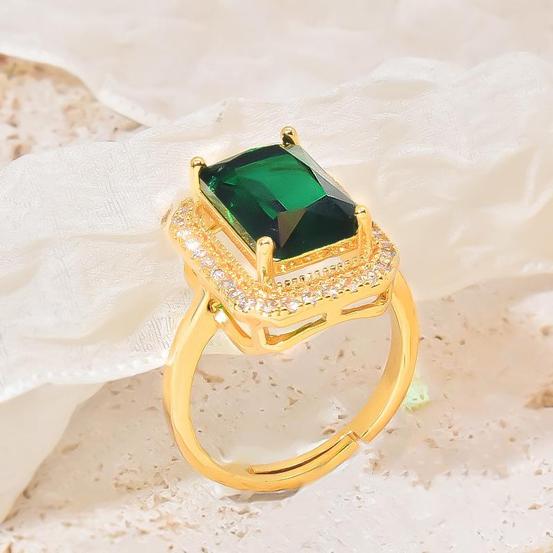 Product Introduction of Emerald Set Necklace Women's High Sense Temperament Entry Lux Fashion New Ring Ear Stud Pendant Three-Piece Set Ornament 9