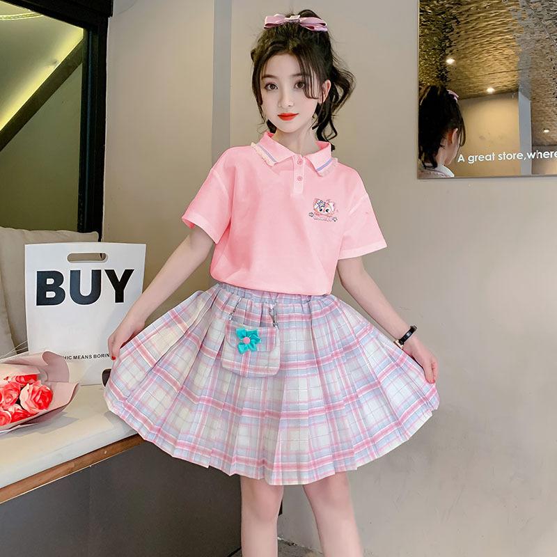 Set bộ váy polo kẻ hồng thêu hoa tiết dễ thương dành cho bé gái từu 15-45kg.