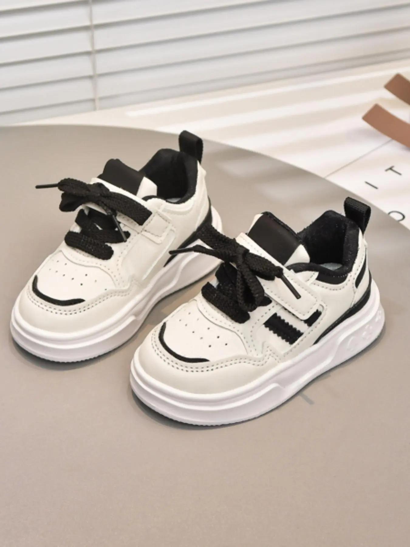 Toddler Boy's Velcro Design Sneakers, Casual Comfortable Breathable Sports Running Shoes, All-match Round Toe Shoes for Daily Wear