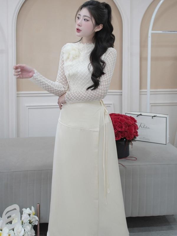  Đầm thiết kế ren chân lụa kem sang chảnh K939 