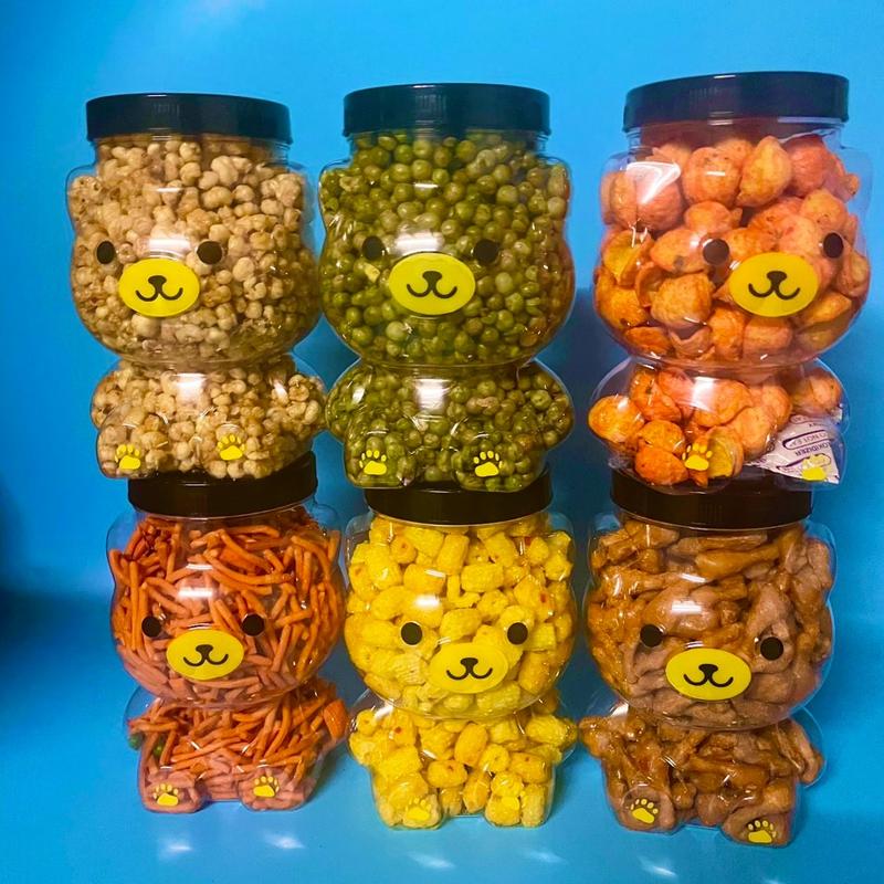 Hũ gấu dễ thương - Đồ ăn vặt bimbim, nui chiên bơ, đậu hà lan tỏi ớt, bắp mắm tỏi, snack đùi gà