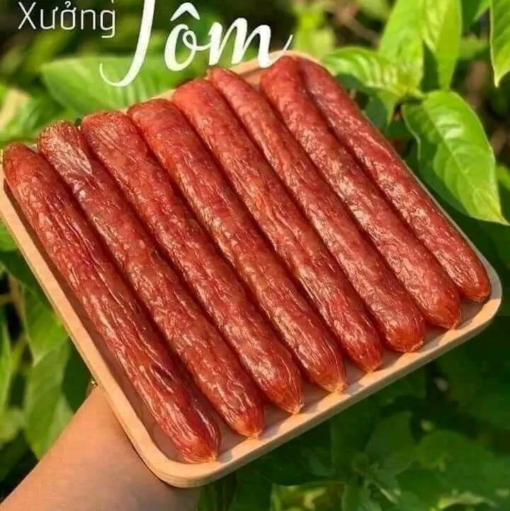 1kg LẠP XƯỞNG TÔM CAO CẤP: Lạp khô thượng hạng,60% Tôm tươi "Đặc Sản Sóc Trăng" 1kg=2túi. Ko phẩm màu, thành phần:.Tôm, thịt heo, mỡ heo.80% nạc..Ăn Vặt  Food chan garut 2