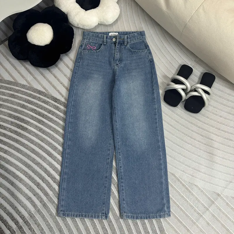 Quần jean ống rộng,quần bò nữ ống suông Aniee cạp cao thêu nơ túi vải denim màu xanh sáng dài 90-92cm dành cho nấm lùn - SUONGTHEUNO Women 1