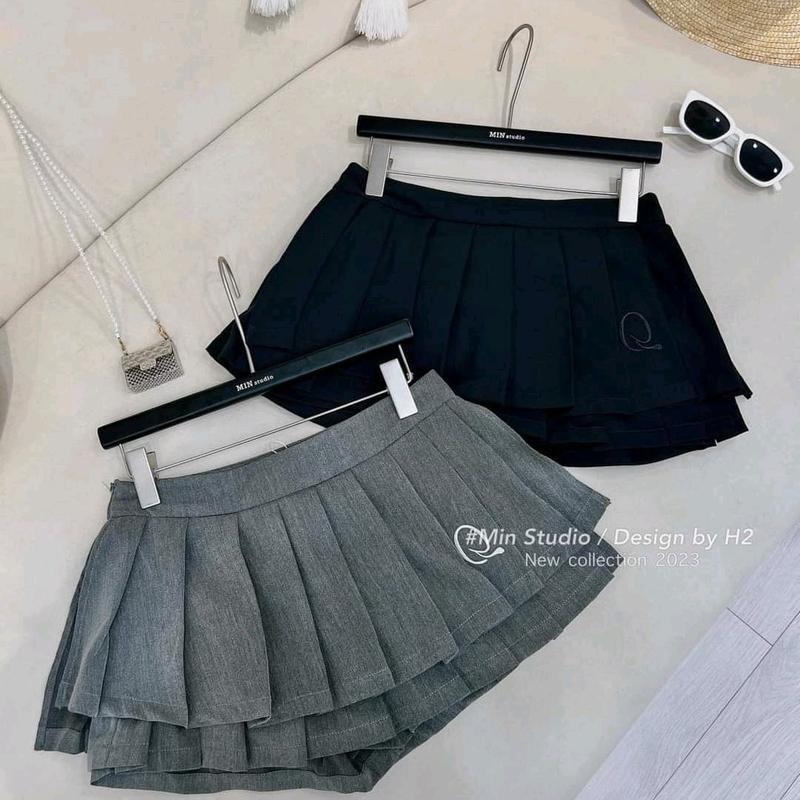 Chân váy ngắn chân váy xoè tennis xếp ly 2 tầng thêu chữ Q có quần bảo hộ vải ruby thô xịn sò