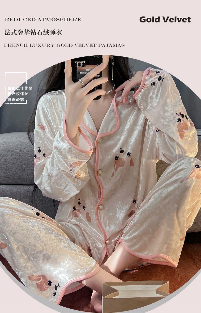 Product Introduction of Bộ Đồ Ngủ Nhung Kim Cương, Cao Cấp, Dành Cho Nữ, Bộ Đồ Mặc Nhà Dài Tay, Phong Cách Pháp Ngọt Ngào Nhung Vàng Mới, Thích Hợp Cho Mùa Xuân, Mùa Thu Và Mùa Đông 3