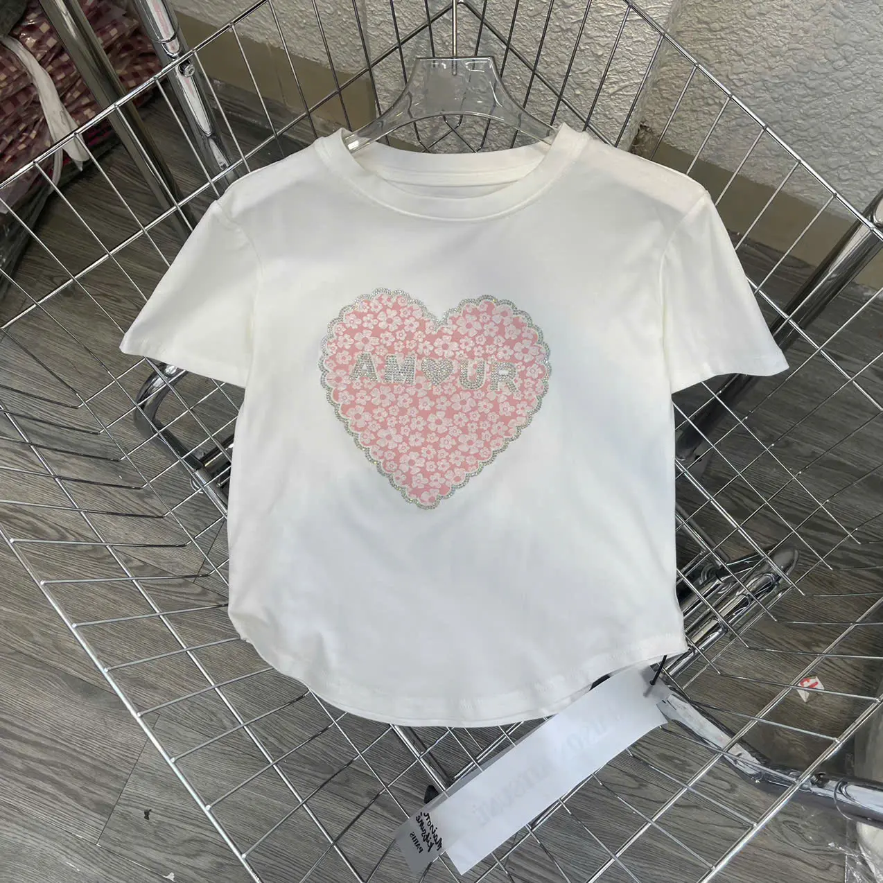 Áo thun đuôi tôm hình TRÁI TIM B126 cho nữ
