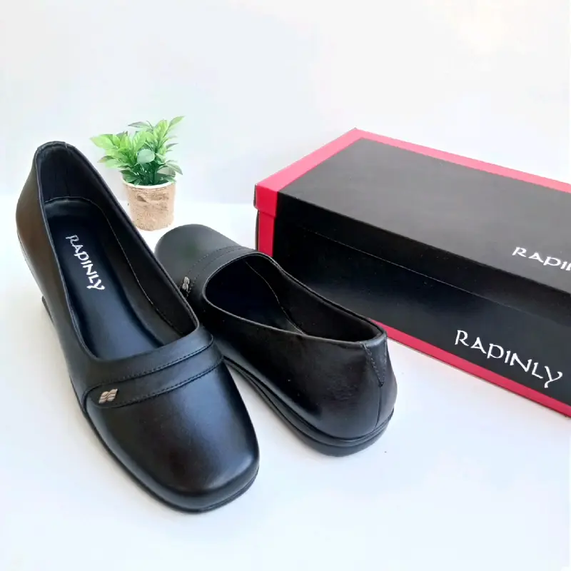 Sepatu Kerja Flat Wanita Kulit Asli Tanpa Hak Hitam Shoes 4