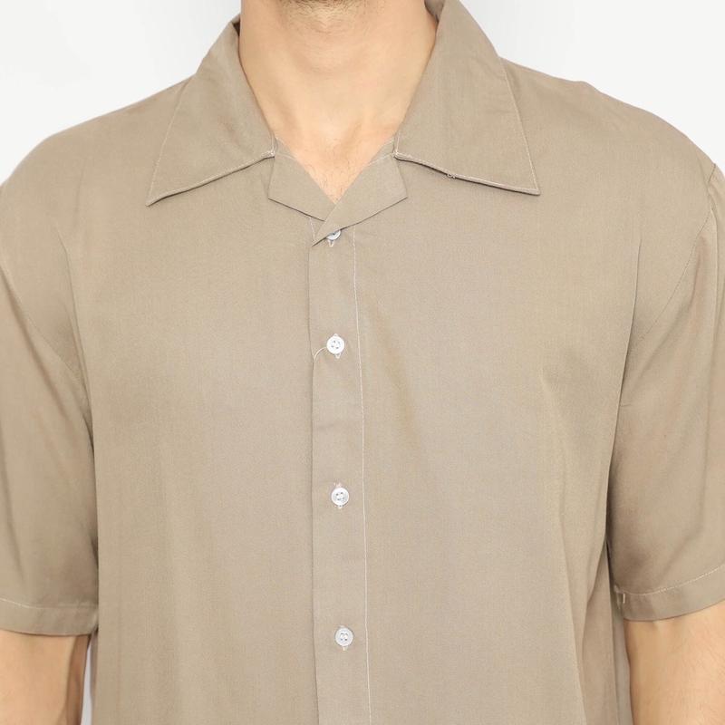 Product Introduction of Kemeja Rayon Twill Pria Lengan Pendek Oversize Polos Casual Katun arkline polo elegan Pas 2