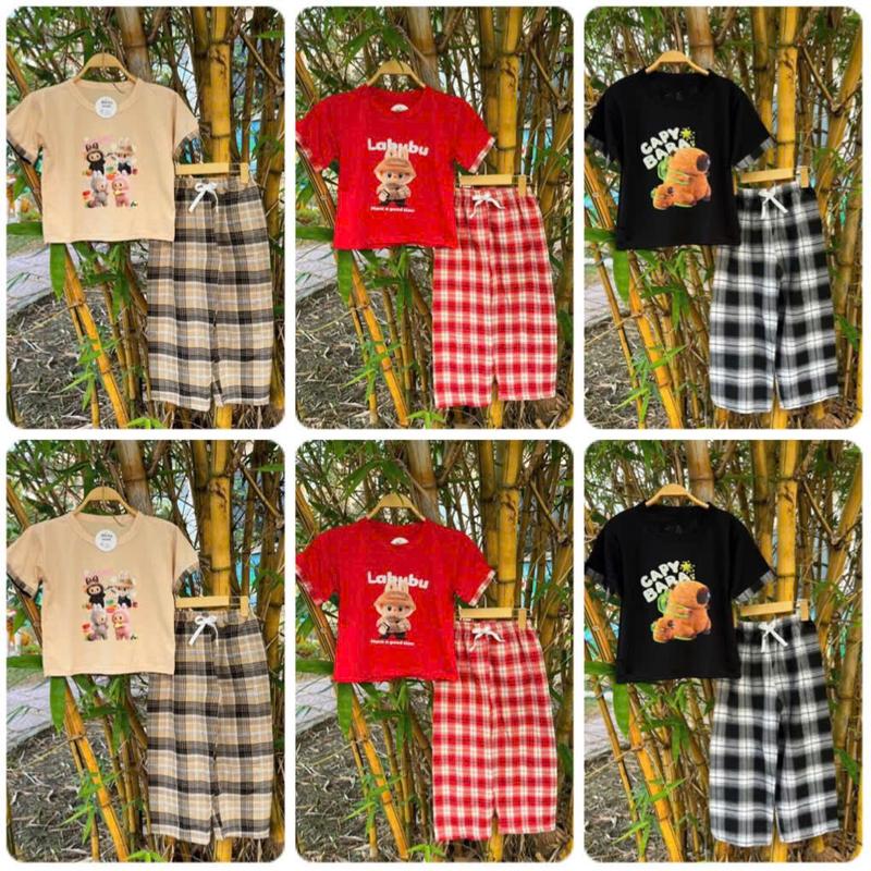 Set 3 bộ áo cộc quần kẻ caro bé gái hình in Labubu size 10-55kg