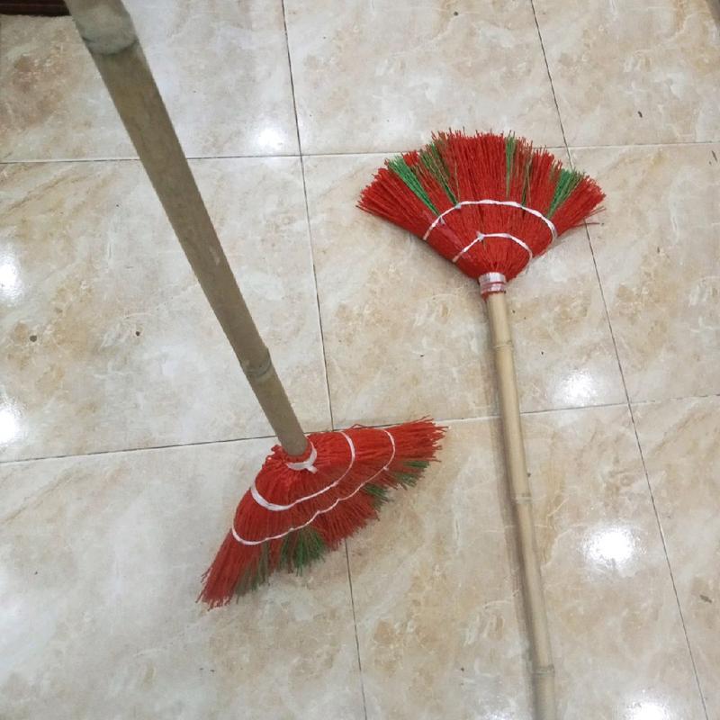 chổi chiếu quét sân, quét lá, quét nhà tiện ích trong gia đình 3